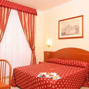 2* Hotel Chicago