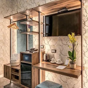 4* Hotel Apollo Boutique
